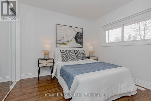 28 Hoffman Street, Kitchener, ON - Indoor Photo Showing Bedroom