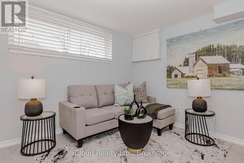 28 Hoffman Street, Kitchener, ON - Indoor