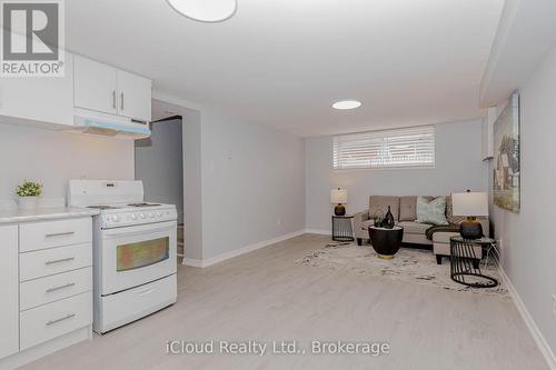 28 Hoffman Street, Kitchener, ON - Indoor