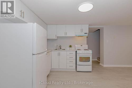 28 Hoffman Street, Kitchener, ON - Indoor Photo Showing Kitchen