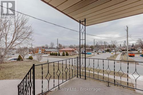 28 Hoffman Street, Kitchener, ON - Outdoor