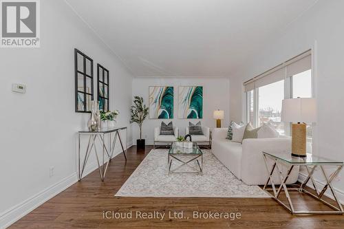 28 Hoffman Street, Kitchener, ON - Indoor Photo Showing Living Room