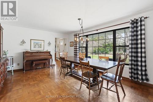 222 Concession 11 E, Hamilton, ON - Indoor Photo Showing Dining Room