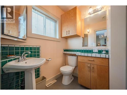 4550 Gulch Road, Naramata, BC - Indoor Photo Showing Bathroom