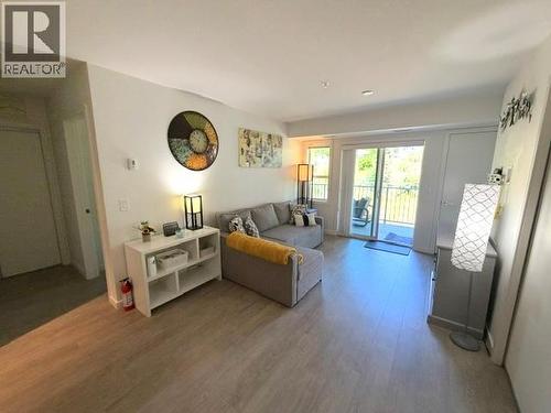 725 Academy Way Unit# 211  Kelowna, BC V1V 0B4