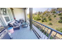21 ft x 7 ft covered deck - 
