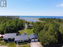 468 WARNER BAY ROAD Northern Bruce Peninsula, ON N0H 2R0