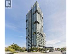 808 6700 DUNBLANE AVENUE Burnaby, BC V5H 0J3