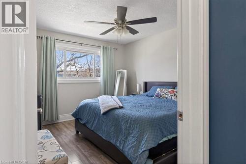 62 Palmer Road, Hamilton, ON - Indoor Photo Showing Bedroom