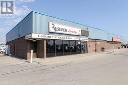 4 - 106 HUMBER COLLEGE BOULEVARD Toronto, ON M9V 4E4