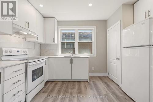 267 Vansitmart Avenue, Hamilton, ON - Indoor Photo Showing Kitchen