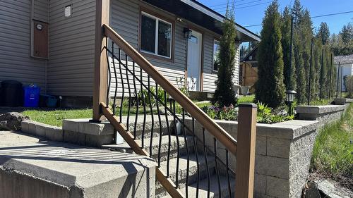 95 2nd Street  Nakusp, BC V0G 1R0
