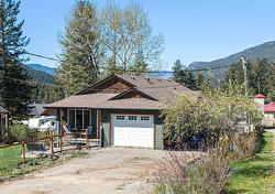 5654 Lynes Road  Falkland, BC V0E 1W0