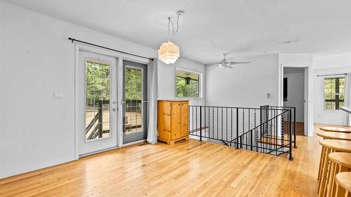4484 3 Highway, Arrow Creek, BC - Indoor Photo Showing Other Room