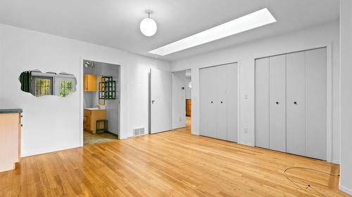 4484 3 Highway, Arrow Creek, BC - Indoor Photo Showing Other Room
