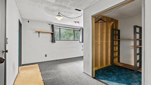 4484 3 Highway, Arrow Creek, BC - Indoor Photo Showing Other Room