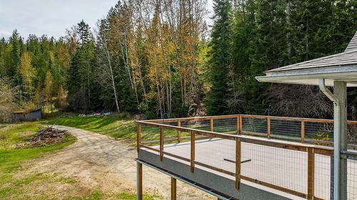 4484 3 Highway, Arrow Creek, BC - Outdoor