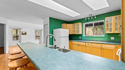 4484 3 Highway, Arrow Creek, BC - Indoor Photo Showing Kitchen With Double Sink