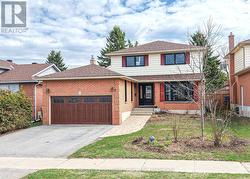 8 CARMICHAEL COURT Orillia, ON L3V 7R6