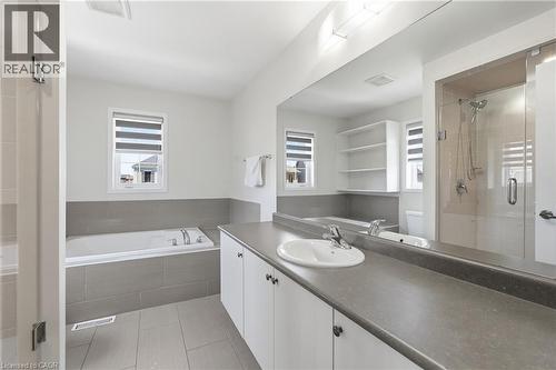57 Thompson Road, Caledonia, ON - Indoor Photo Showing Bathroom
