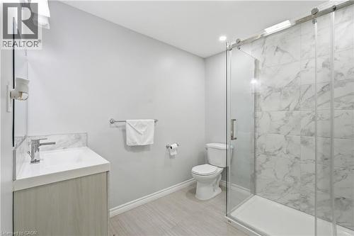 57 Thompson Road, Caledonia, ON - Indoor Photo Showing Bathroom