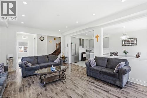 57 Thompson Road, Caledonia, ON - Indoor Photo Showing Living Room