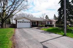 1266 LAKEVIEW DRIVE Oakville, ON L6H 2M8