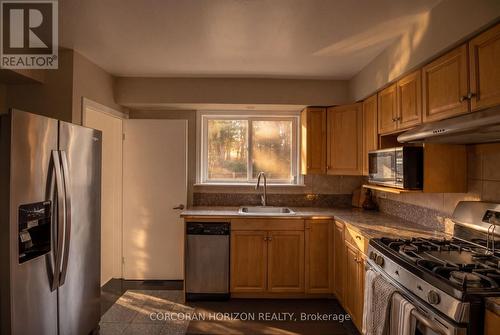 7226 Wellington Road, Guelph/Eramosa, ON - Indoor Photo Showing Kitchen