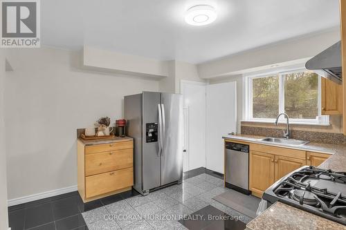7226 Wellington Road, Guelph/Eramosa, ON - Indoor Photo Showing Kitchen