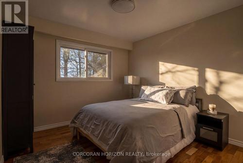 7226 Wellington Road, Guelph/Eramosa, ON - Indoor Photo Showing Bedroom
