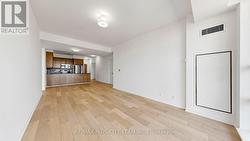 1807 - 736 SPADINA AVENUE Toronto, ON M5S 2J6