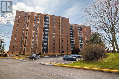 701 - 1356 MEADOWLANDS DRIVE E  Ottawa, ON K2E 6K6