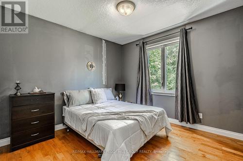 122 Trout Lane, Tiny, ON - Indoor Photo Showing Bedroom