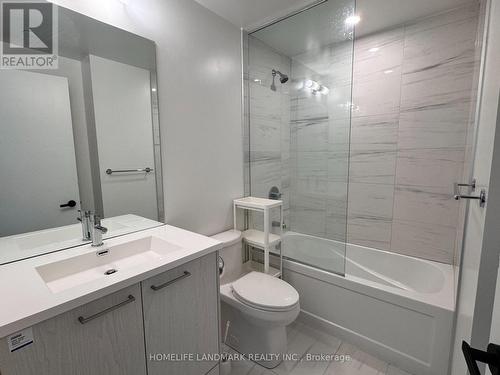 301 - 28 Interchange Way, Vaughan, ON - Indoor Photo Showing Bathroom