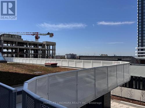 301 - 28 Interchange Way, Vaughan, ON - Outdoor