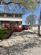 116 GAINSBOROUGH Road  Hamilton, ON L8E 1E1