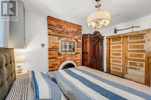 332 Delaware Avenue, Toronto, ON - Indoor Photo Showing Bedroom