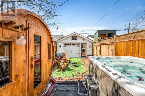 332 Delaware Avenue, Toronto, ON - Outdoor
