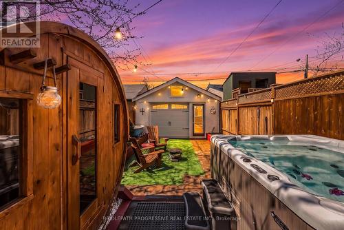 332 Delaware Avenue, Toronto, ON - Outdoor