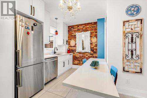 332 Delaware Avenue, Toronto, ON - Indoor Photo Showing Kitchen