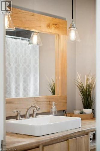 522 Glendene Crescent, Waterloo, ON - Indoor Photo Showing Bathroom