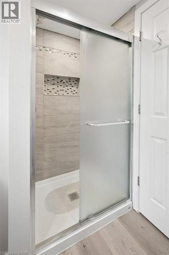 522 Glendene Crescent, Waterloo, ON - Indoor Photo Showing Bathroom