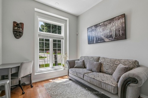 55 Chesley Street, Hamilton, ON - Indoor Photo Showing Living Room