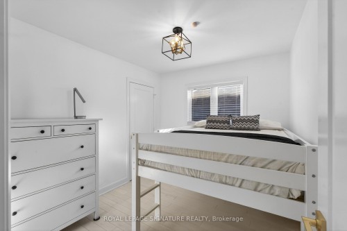 4637 James Austin Drive, Mississauga, ON - Indoor Photo Showing Bedroom