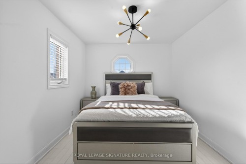 4637 James Austin Drive, Mississauga, ON - Indoor Photo Showing Bedroom