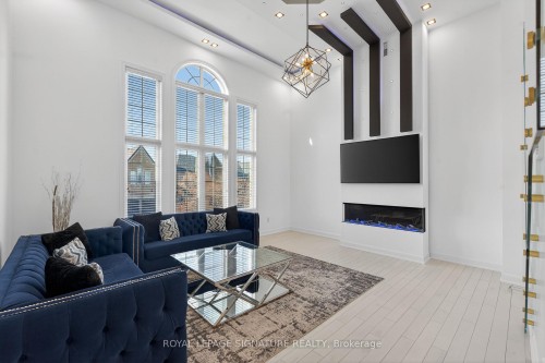 4637 James Austin Drive, Mississauga, ON - Indoor Photo Showing Living Room With Fireplace