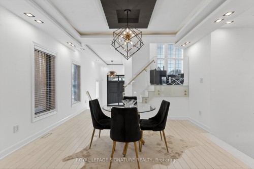 4637 James Austin Drive, Mississauga, ON - Indoor Photo Showing Dining Room