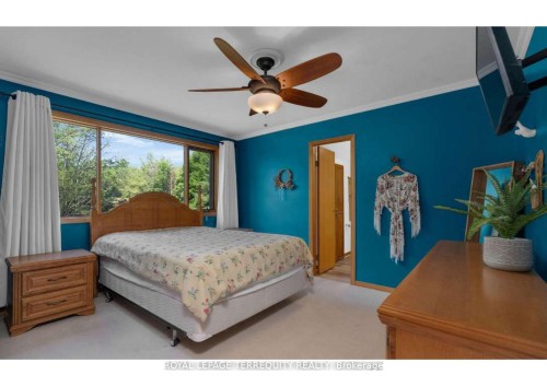 2668 Mcdonald Road, Springwater, ON - Indoor Photo Showing Bedroom