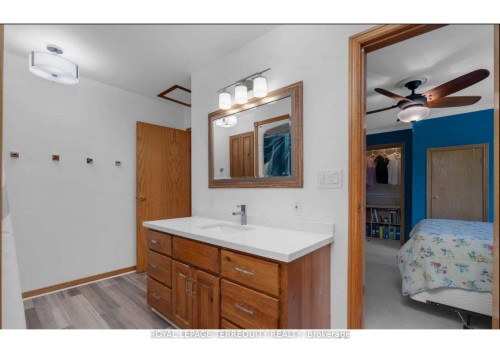 2668 Mcdonald Road, Springwater, ON - Indoor Photo Showing Bathroom
