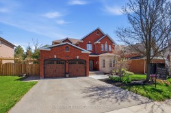 1653 Valley Ridge Crescent Pickering, ON L1V 6S7